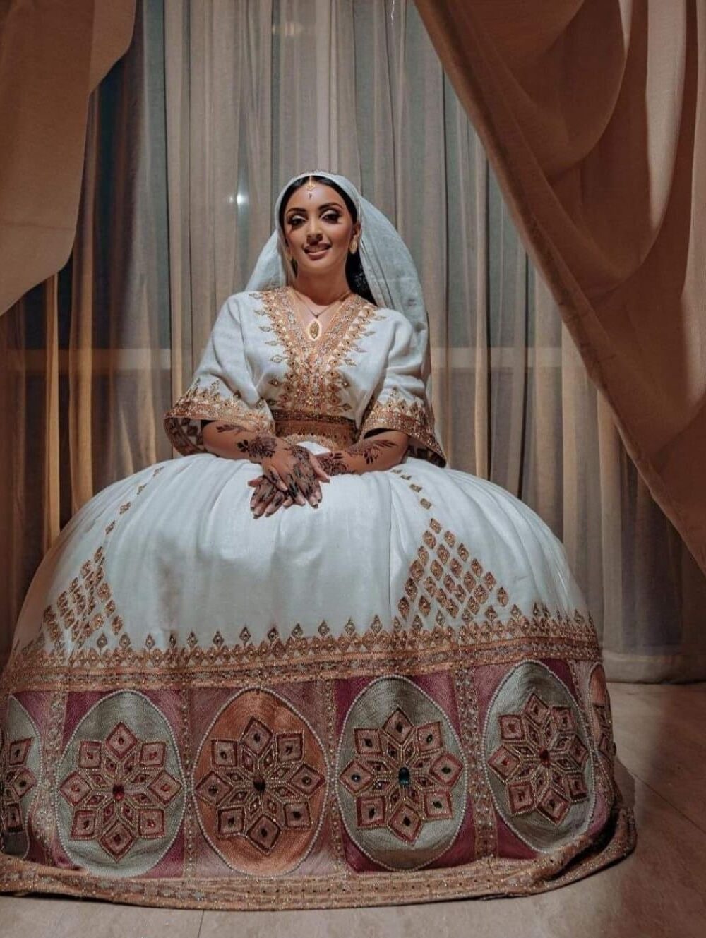 Zuria Habesha Kemis – White with Brown Tibeb (Style 2) – Azmarino Fashion Boutique