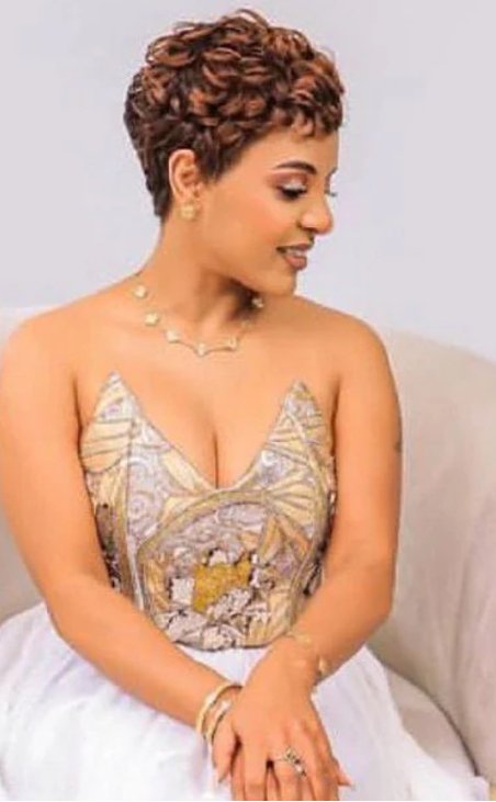 Zuria Habesha Kemis – White with Gold Tibeb (Style 22) – Azmarino Fashion Boutique – view 3